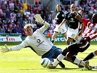 Former Manchester United goalk...